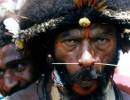 104. Painted Huli Wigman Warrior 800