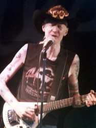 johnny winter  6  800